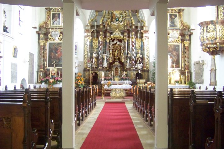 Kirche Mari Himmelfahrt Ascha