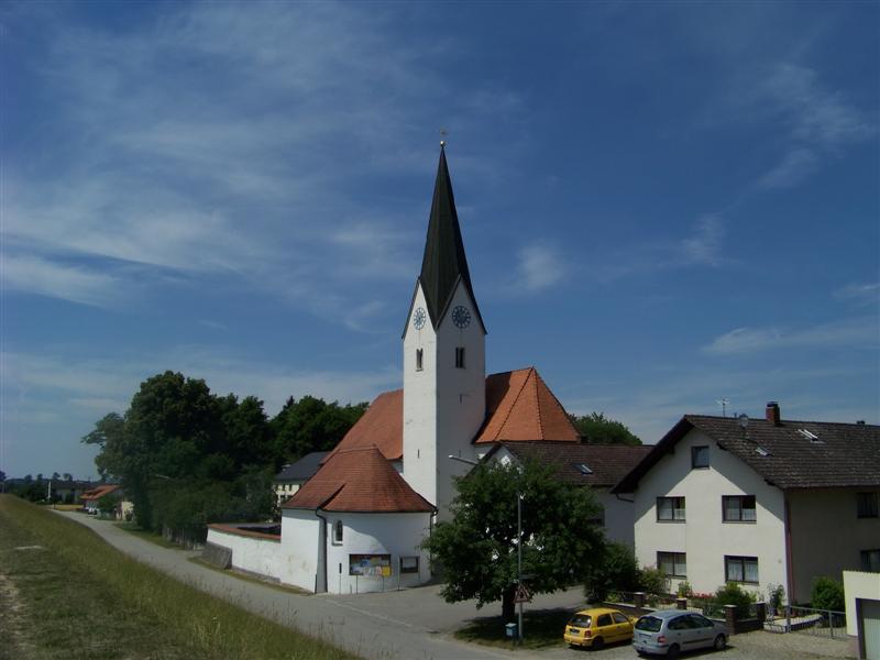 Kirche Mari Geburt Mariaposching.